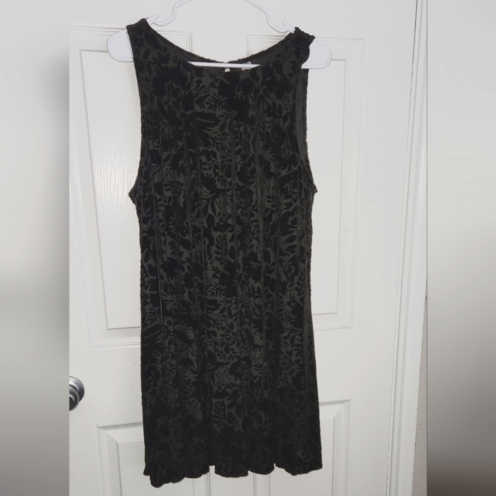 Velvet fit n flare black dress